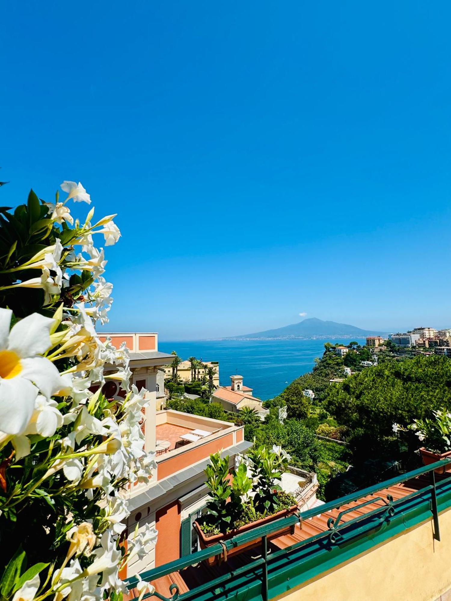 Vesuvio View Panzió Vico Equense Kültér fotó