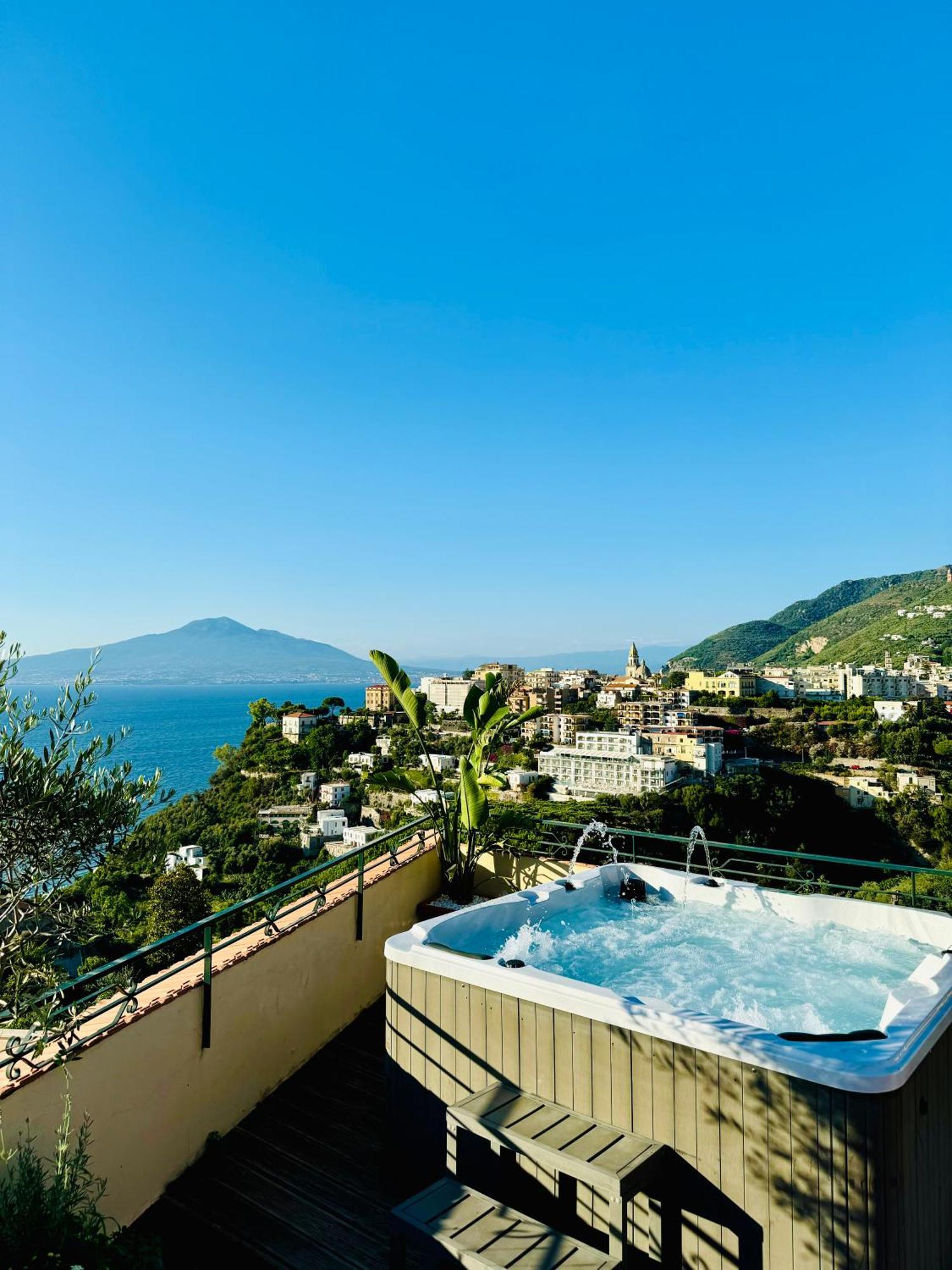 Vesuvio View Panzió Vico Equense Kültér fotó