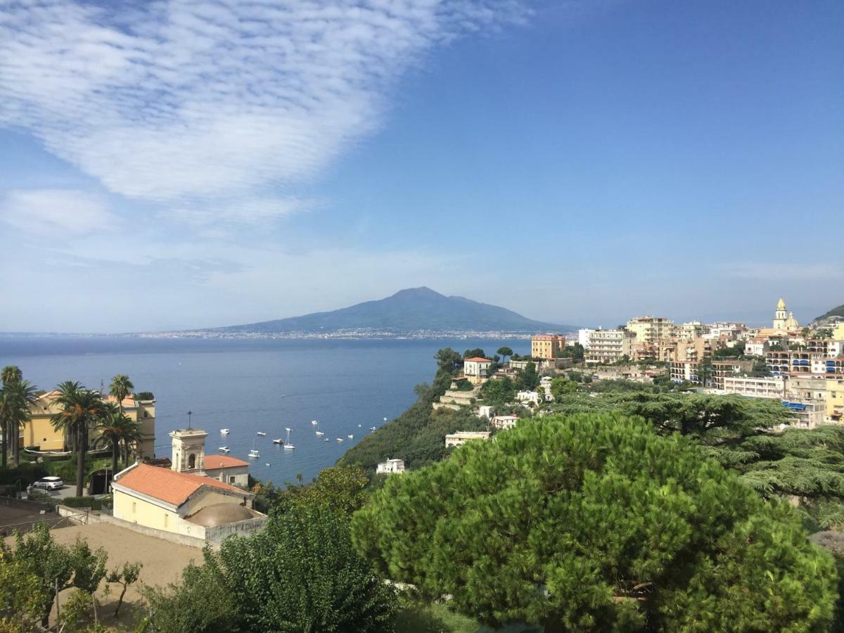 Vesuvio View Panzió Vico Equense Kültér fotó